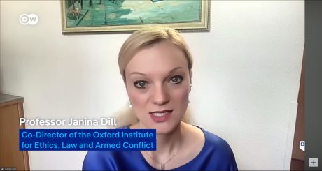 „Deutsche Unterstützung für Israel ein ‚rechtlicher und moralischer Fehler‘ – Rechts- und Ethikprofessorin Janina Dill“