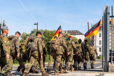 1.000 getötete oder verwundete deutsche Soldaten im Kriegsfall müssten „ersetzt“ werden – die Sprache ist verräterisch