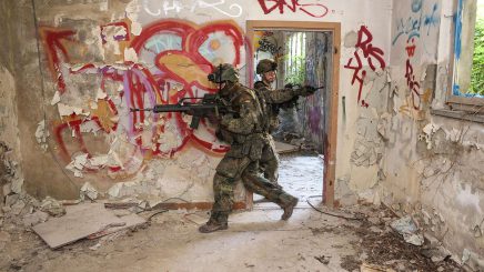 „Bollwerk Bärlin III“: Bundeswehr-Scharfschützen im öffentlichen Raum – das Militärische rückt weiter vor