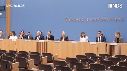 Aufschlussreiche Reaktionen auf der BPK: Hat Staatsminister Weimer bei Kabinettskollegen für Teilnahme am Ludwig-Erhard-Gipfel geworben?