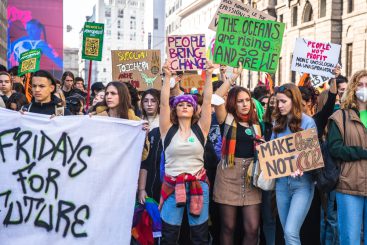 Schulstreiks gegen Wehrpflicht: Kommen jetzt die „Fridays for Frieden“?