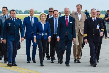 „Und das ist nur der Anfang“: Rede von der Leyens auf Sicherheitskonferenz wird zum friedenspolitischen Albtraum