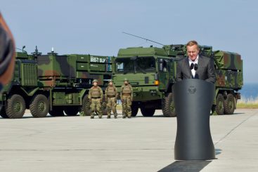 Dienst an der Waffe: Von Zwang, Pflicht und der brutalen Realität